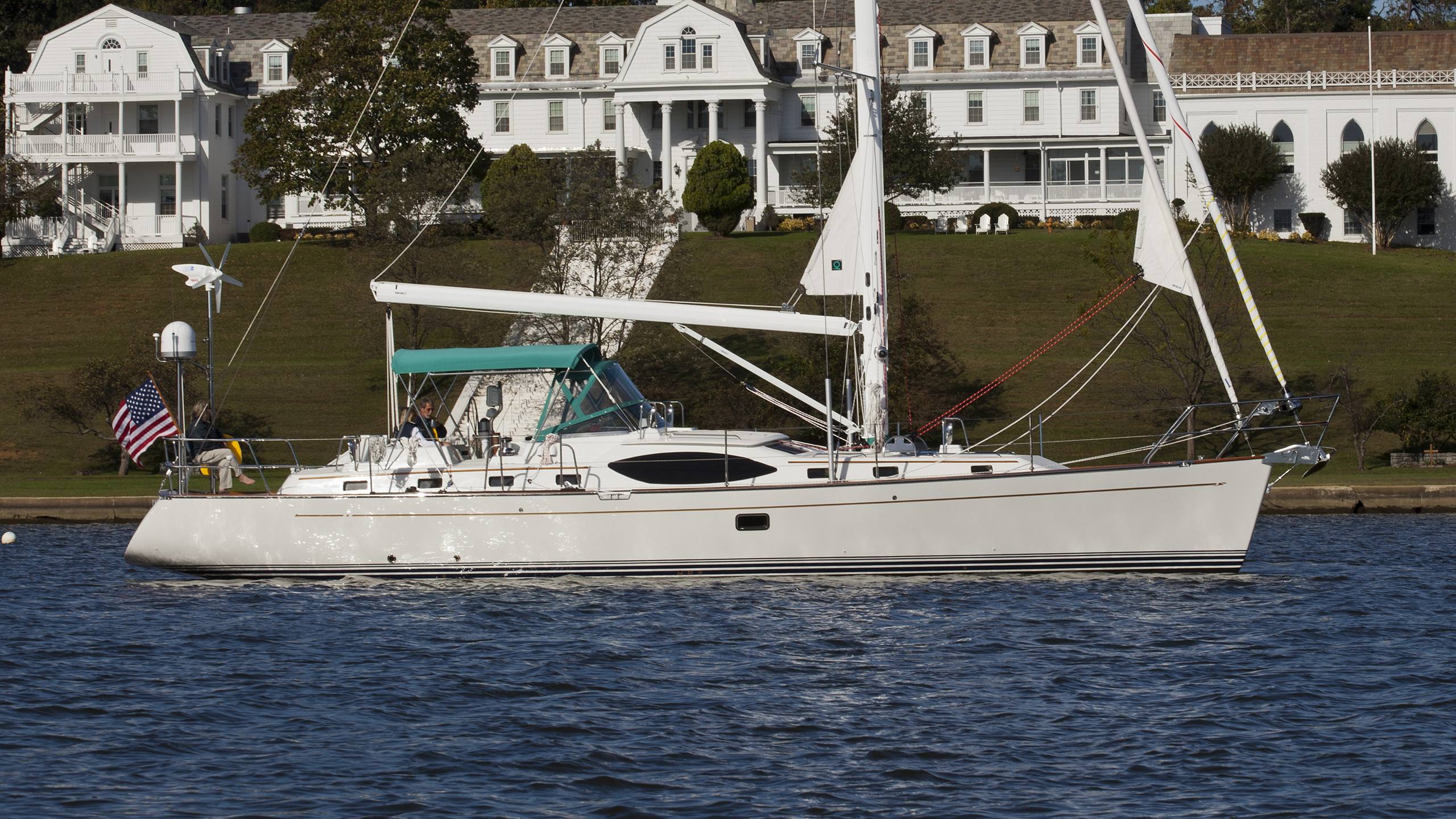 Passport Yachts Vista 545 Center Cockpit